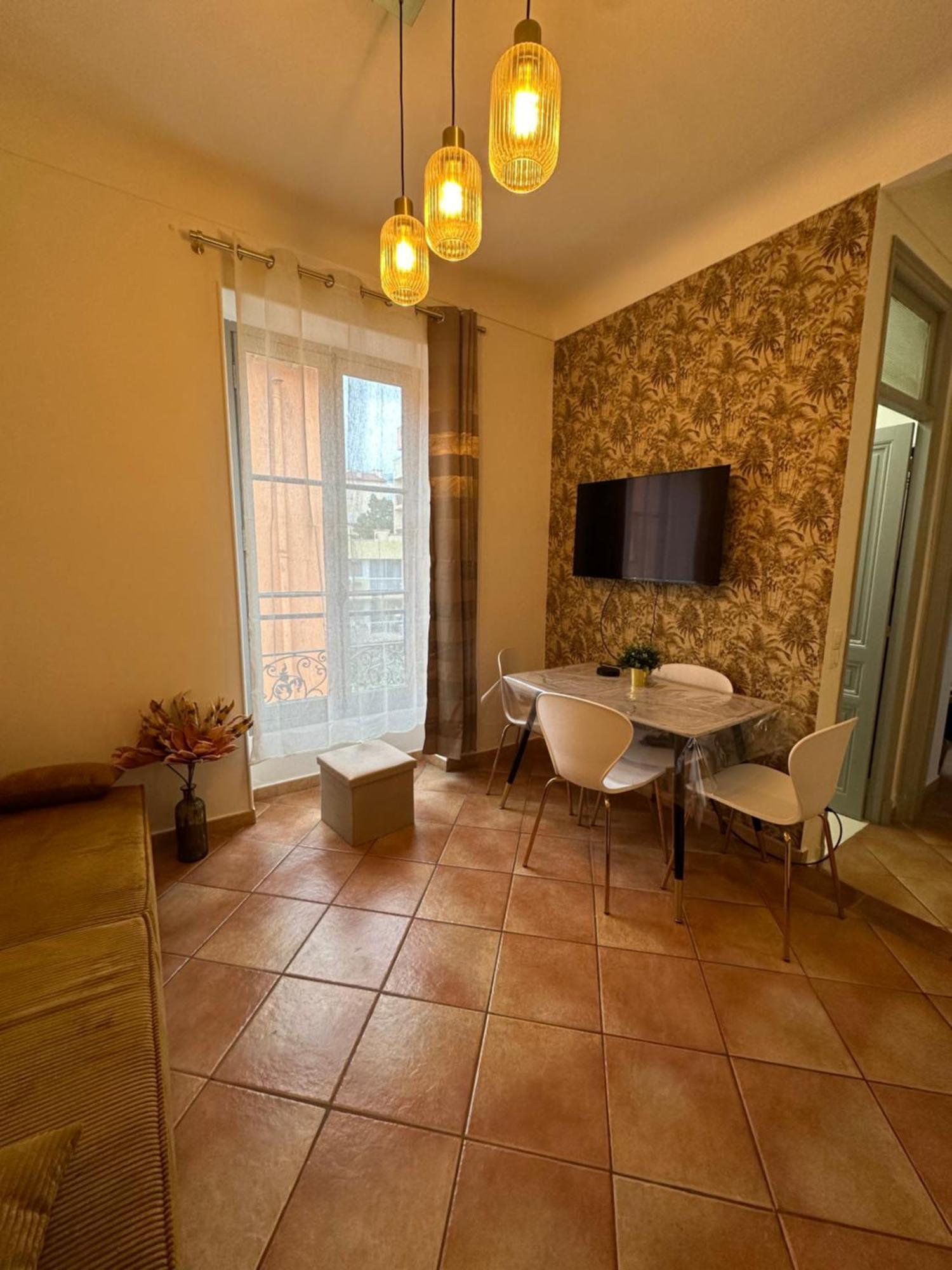 Villarey Home - Central Apartment In Menton Eksteriør bilde